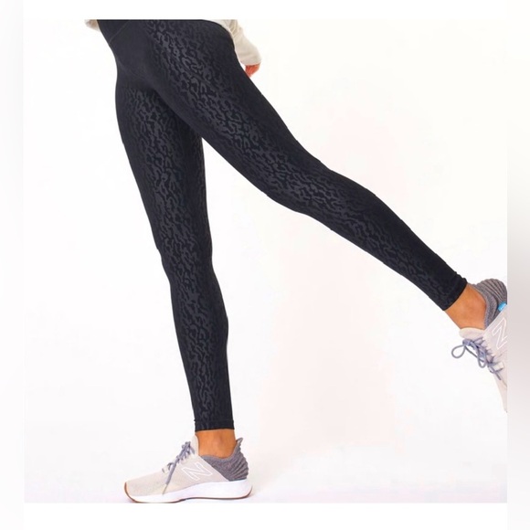SWEATY BETTY All Day Emboss Workout Leggings NWOT - Picture 2 of 13